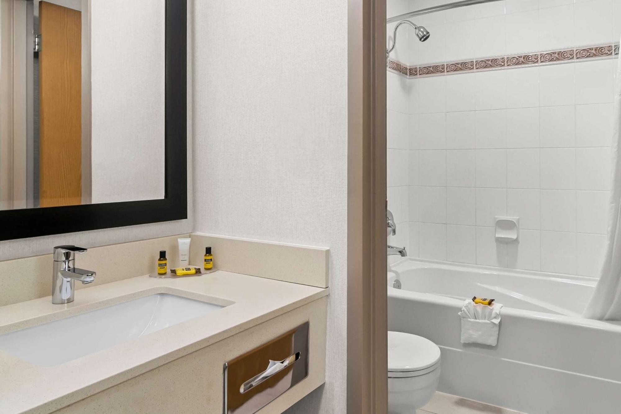 Best Western Plus Langley Inn Εξωτερικό φωτογραφία